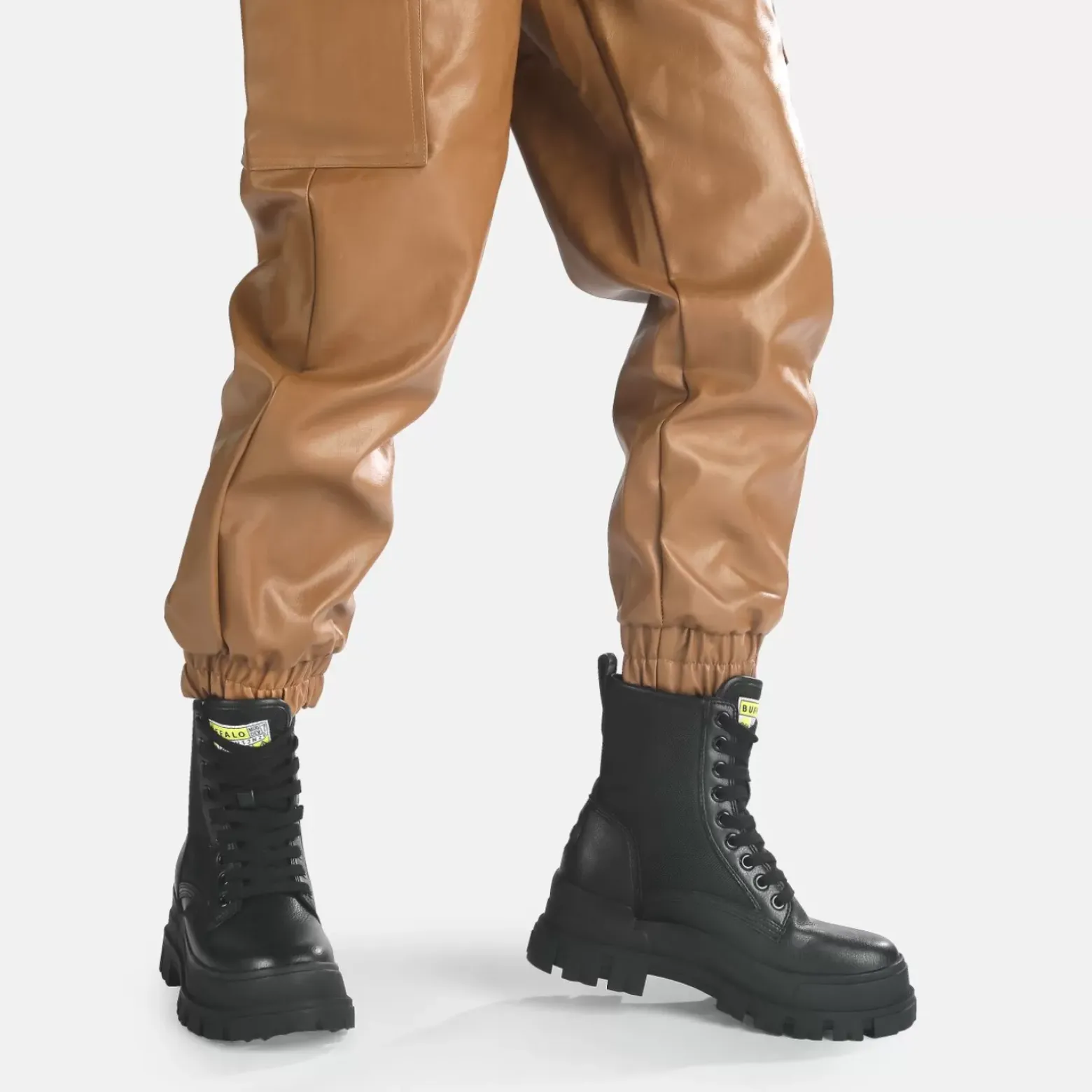 Sale BUFFALO Aspha Com2 Bottines Hautes Veganes Noir