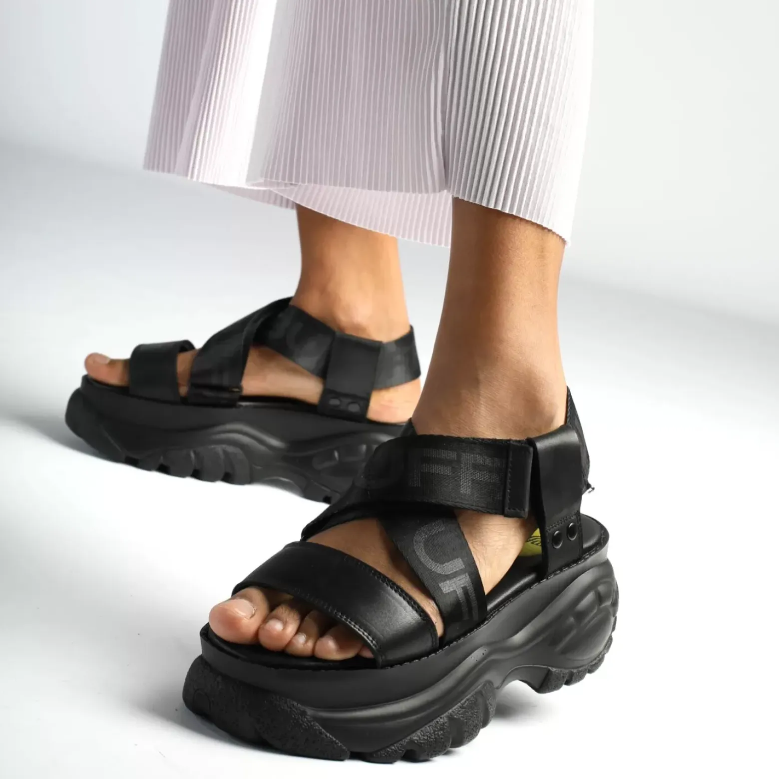 Best Sale BUFFALO Classic Snd Baskets Basses Noir