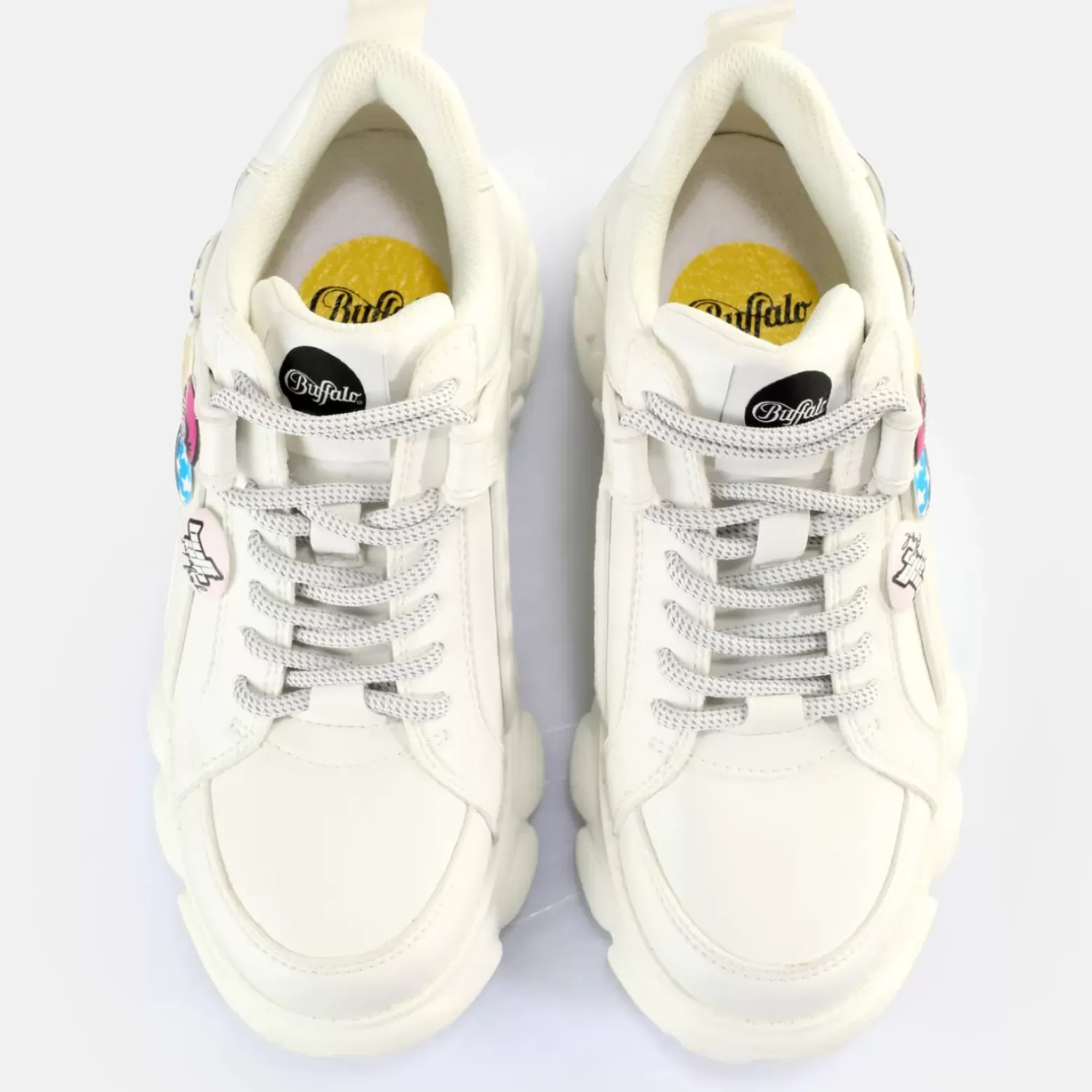 Sale BUFFALO Cld Corin Button Baskets Basses Veganes Blanc