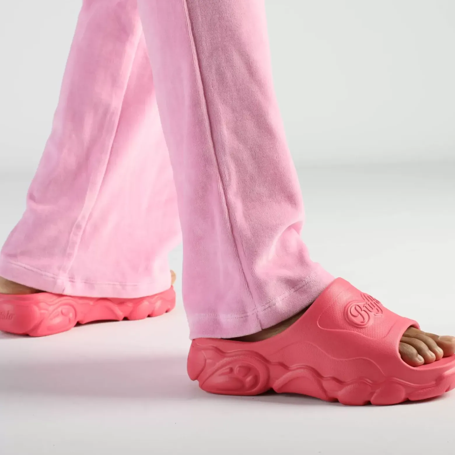 Flash Sale BUFFALO Cld Slide Claquettes De Piscine Veganes Rose Vif