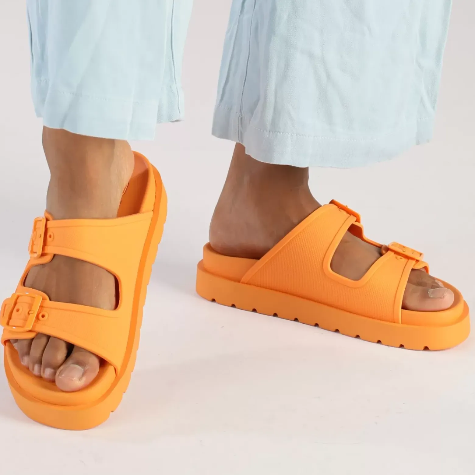 Fashion BUFFALO Eve Sol Claquettes De Piscine A Plateforme Veganes Orange