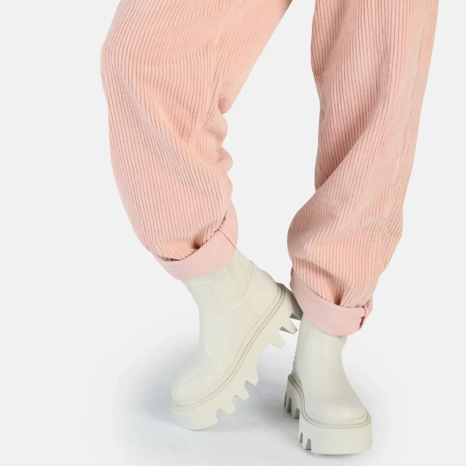 Fashion BUFFALO Flora Chelsea Hi Bottes Vegan Creme