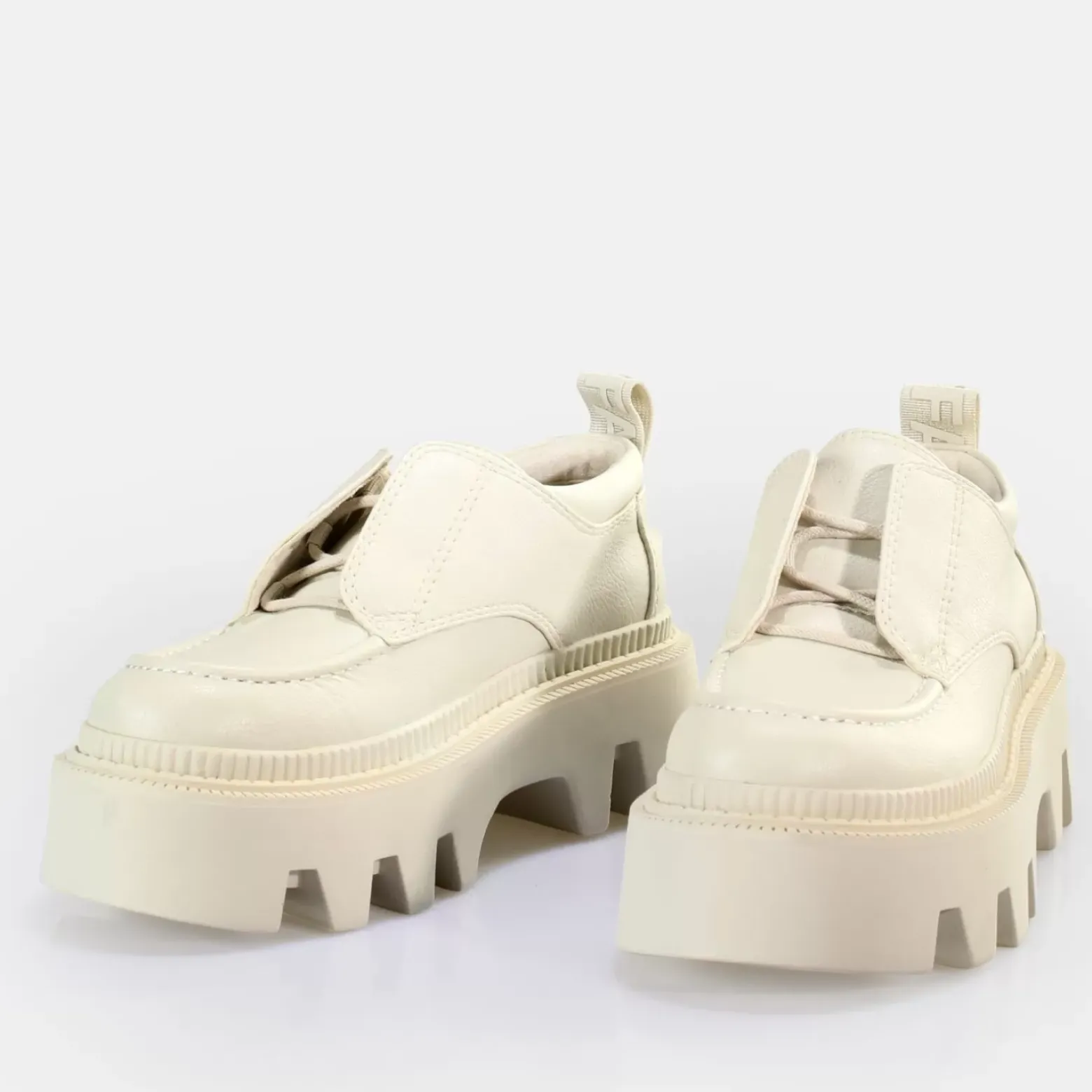 Clearance BUFFALO Flora Laceup Lo Chaussures Basses Vegan Creme