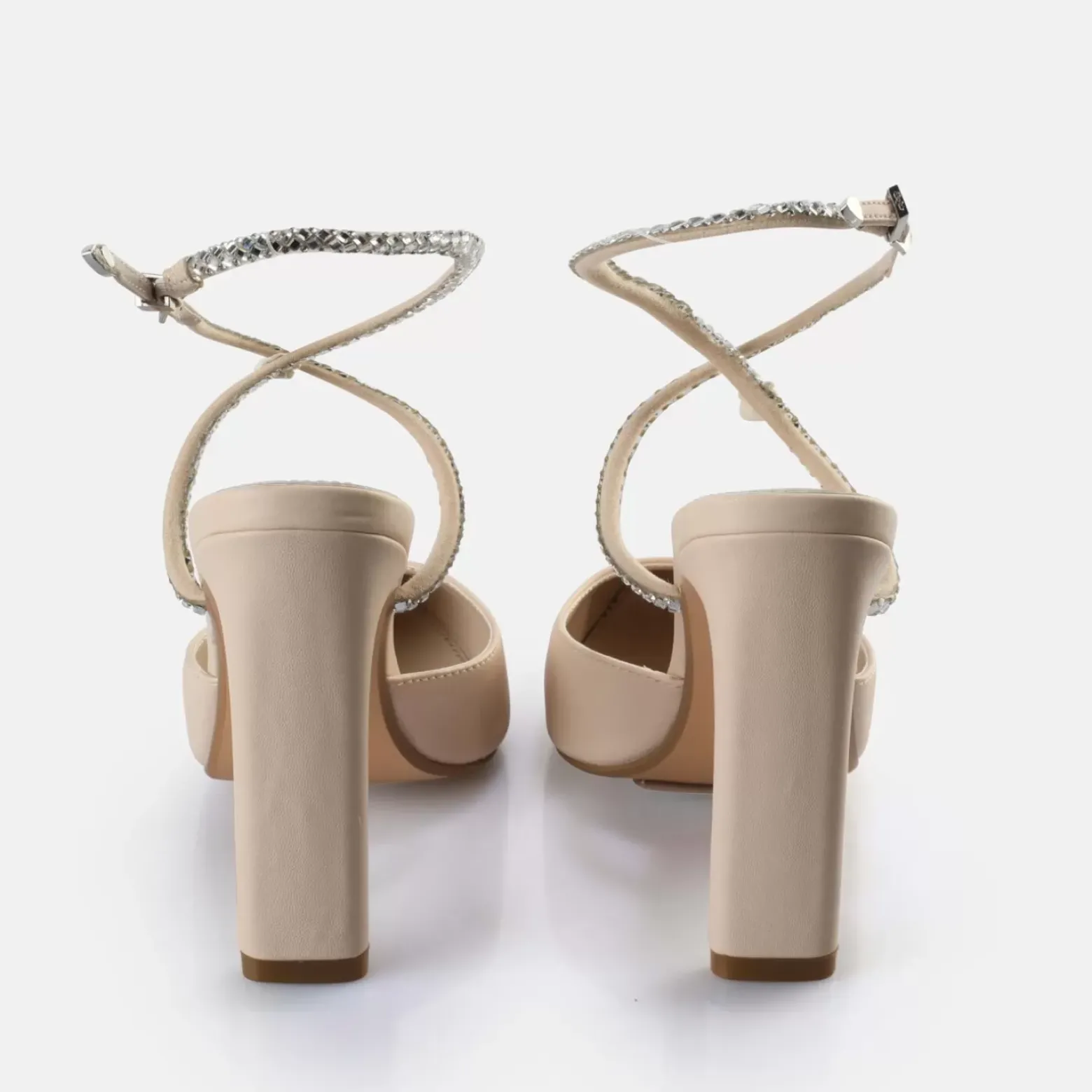 Shop BUFFALO Jolie Queen Sandales A Talon Veganes Creme