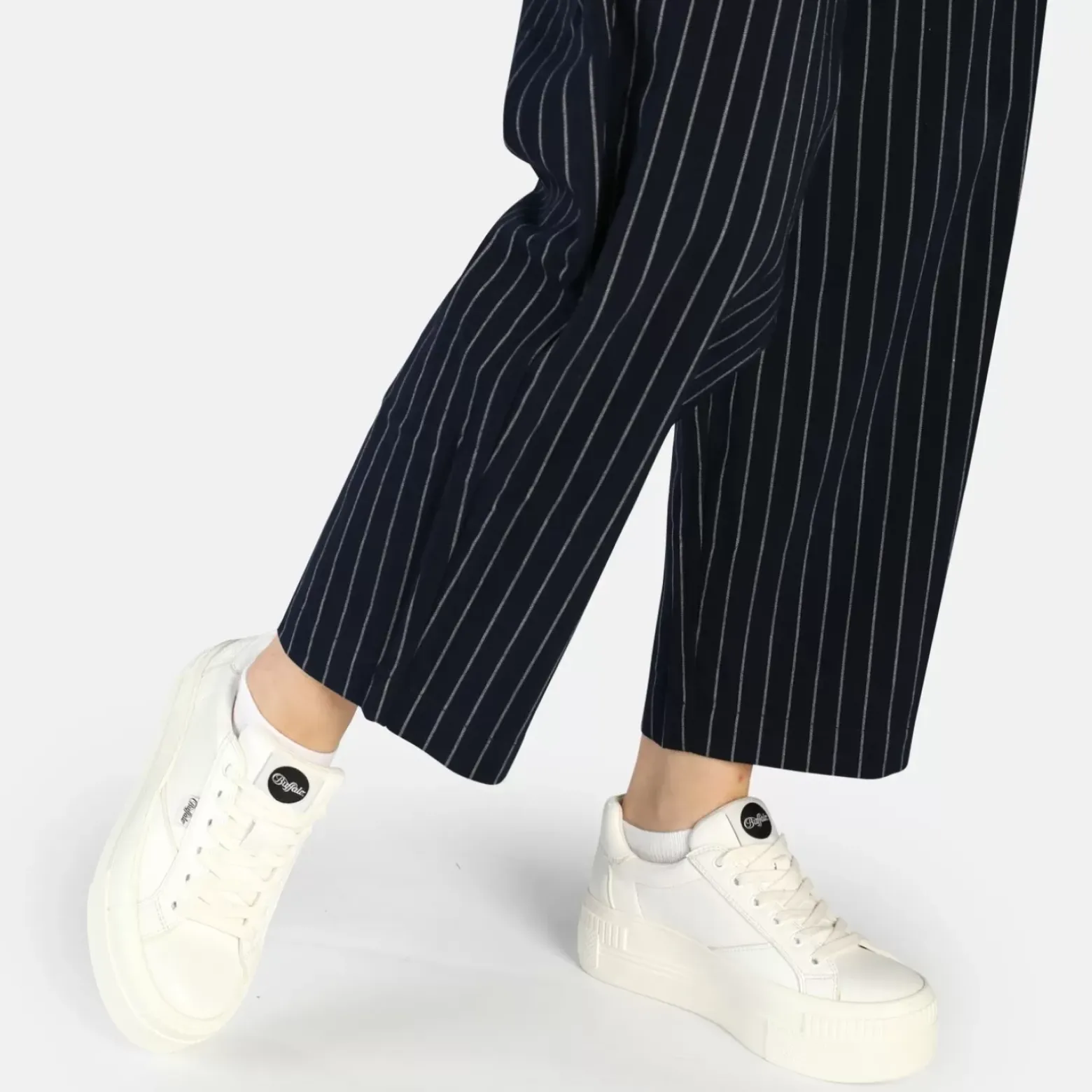 Fashion BUFFALO Paired Laceup Lo Baskets Basses Vegan Blanc