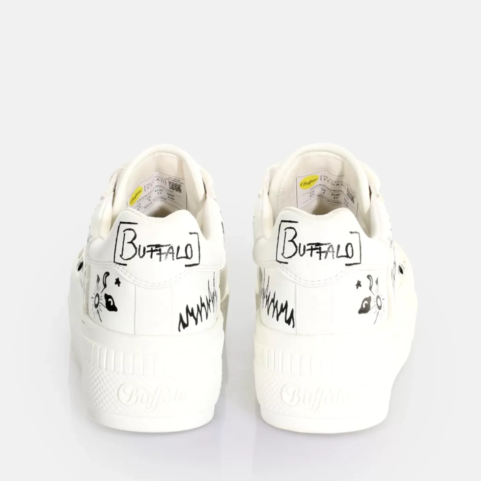 Outlet BUFFALO Paired Laceup Lo Baskets Basses Vegan Graffiti Blanc