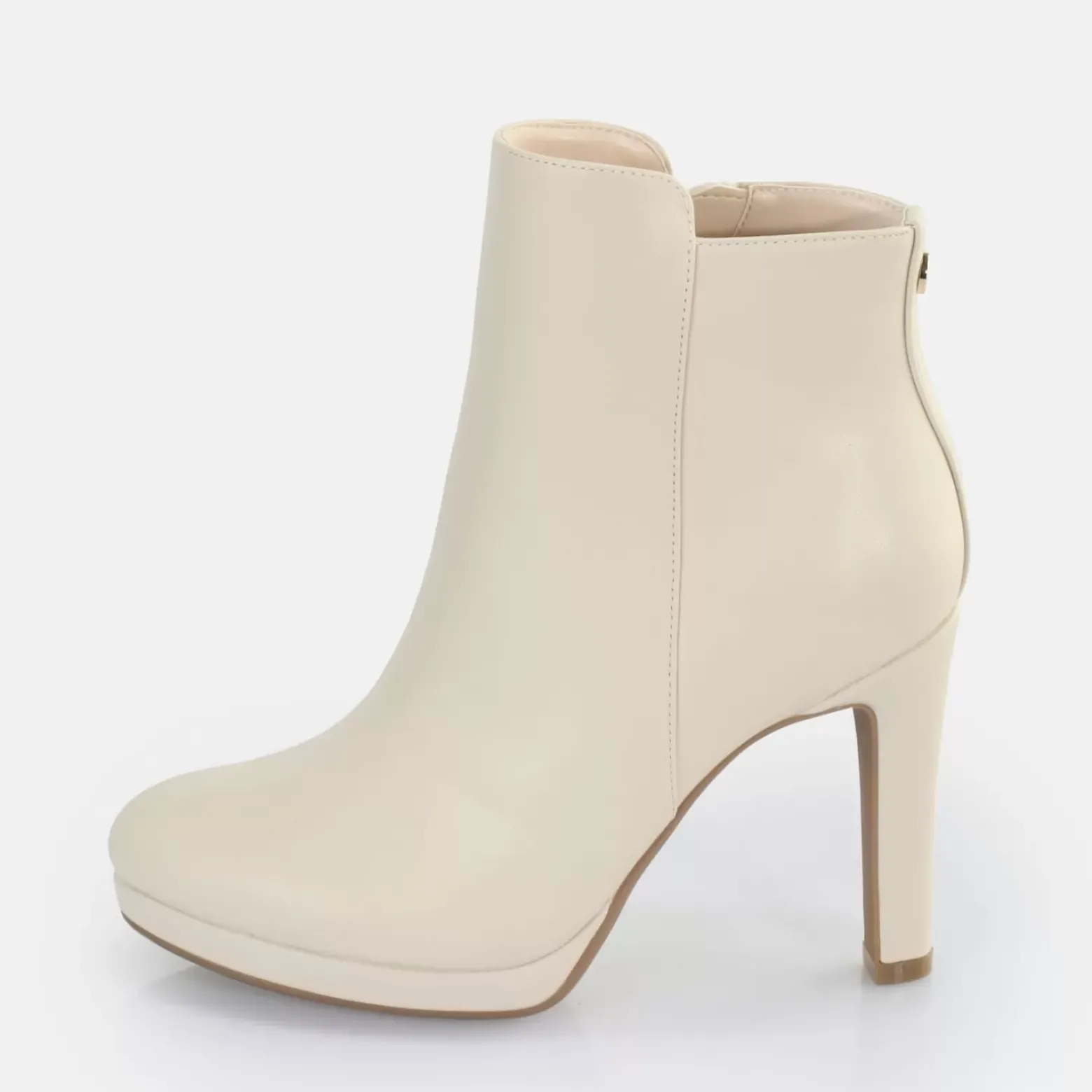 Shop BUFFALO Roxana Bottines Vegan Creme