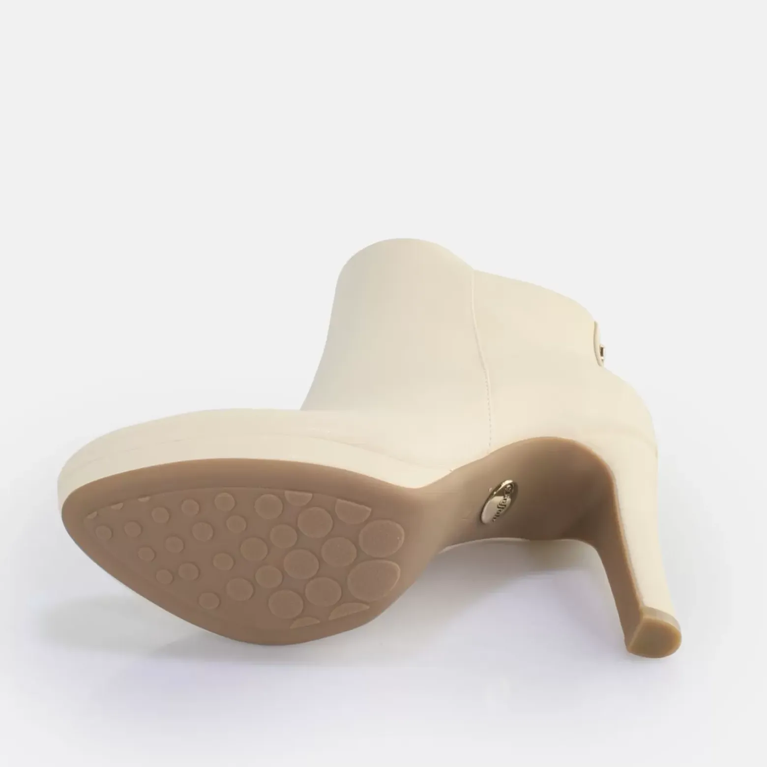 Shop BUFFALO Roxana Bottines Vegan Creme