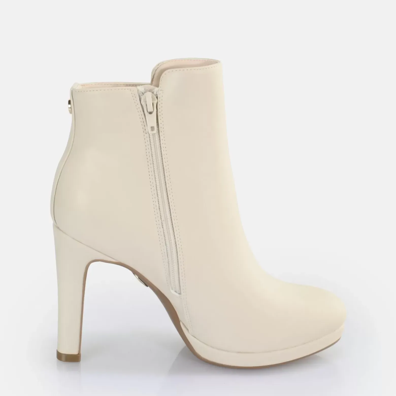 Shop BUFFALO Roxana Bottines Vegan Creme