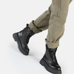 Shop BUFFALO Shade Laceup Hi Warm Bottines Noir