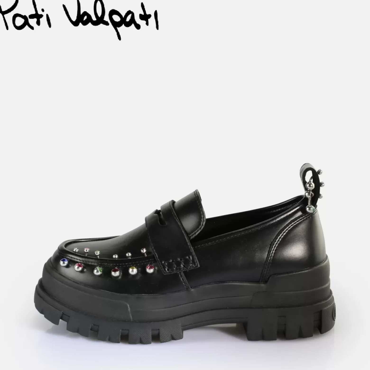 Shop BUFFALO X Pati Valpati "The Low" Noir